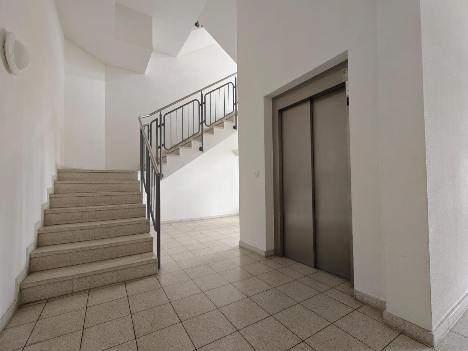 Bliss Place, Komfort Mit 2 Zimmern Und Balkon In Toplage Magdeburg